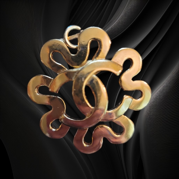 CHANEL | VINTAGE CC SQUIGGLE FLOWER PENDANT SPRING 1995 - Picture 6 of 7